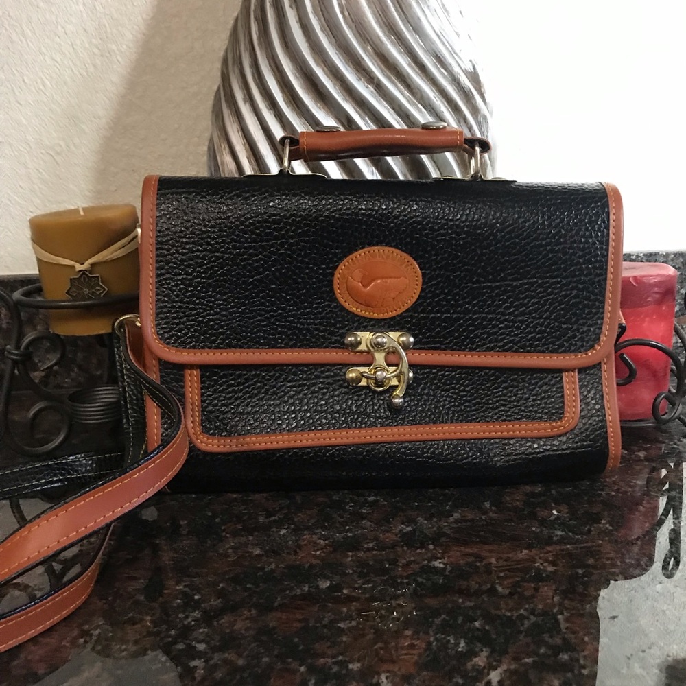 CARINA INT’L INC | Waterproof Crossbody bag